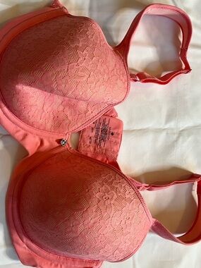 Breezies Lace T-Shirt Bra in Coral